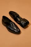 Shop_Dmodot_Black Pesha Croco Peshawaris _at_Aza_Fashions