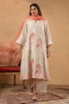 Buy_Anshu Wadhwa_White Chanderi, Organza Embroidery, Lace Split V-neck Resham Work Kurta Set _at_Aza_Fashions