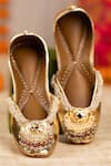 Buy 5elements Gold Neysa Embroidered Juttis at Aza Fashions Buy_5elements_Gold Neysa Embroidered Juttis _at_Aza_Fashions