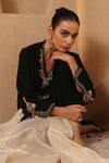 Buy_Nero India_Black Velvet Embroidery, Beads V-neck Dori Kurta And Narrow Pant Set 