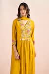 Samyukta Singhania_Yellow Embroidery V-neck Yoke Front Gathered Kurta Set _Online_at_Aza_Fashions