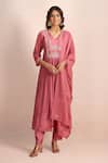 Buy_Samyukta Singhania_Pink Embroidery V-neck Front Pleated Yoke Kurta Set _at_Aza_Fashions
