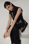 Buy_Shagufta_Black Silk Embroidery V-neck Sleeveless Floral Jacket Pant Set 