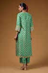 Shop_I Am Design_Green Silk Foil Printing V-neck Flower And Scallop Kurta Set _at_Aza_Fashions