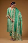 Buy_I Am Design_Green Silk Foil Printing V-neck Flower And Scallop Kurta Set _at_Aza_Fashions