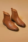 Buy_Dmodot_Brown Sprazzo Tesso Caramello Boots _at_Aza_Fashions