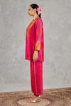 Shivani Bhargava_Pink Chanderi Round Neck Geometric Woven Short Kurta _Online_at_Aza_Fashions