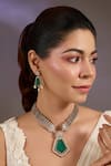 Buy_Vivinia By Vidhi Mehra_Gold Plated Stones, Pearls Emerald Drop Kundan Necklace Set _at_Aza_Fashions