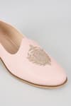 Buy_Rng Safawala_Pink Blush Crown Leather Juttis _Online_at_Aza_Fashions