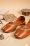 Loryphilory Brown Noorani Plain Jutti With Fine Stitching Details Online at Aza Fashions Loryphilory_Brown Noorani Plain Jutti With Fine Stitching Details _Online_at_Aza_Fashions
