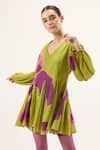 Buy_Kharakapas_Green Muslin V-neck Zest Floral Print Dress _at_Aza_Fashions