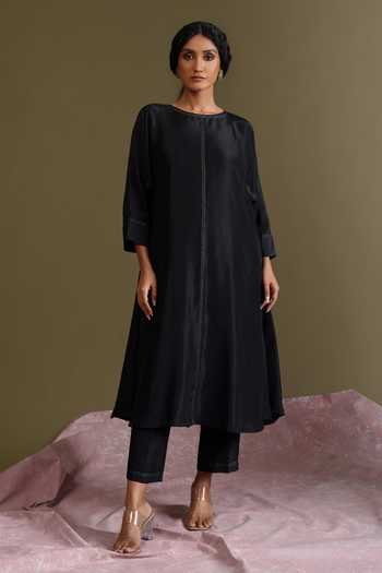 Buy_Chokhi Chorri_Black Silk Embroidery, Metallic Thread Round Kshiti Handwoven Kurta With Pant _at_Aza_Fashions