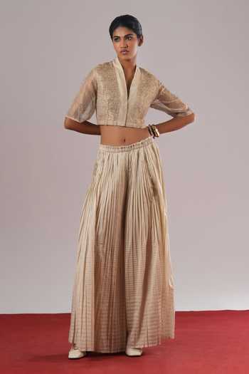 Urvashi Kaur_Silver Cotton, Silk V-neck Focal Panelled Cropped Blouse _Online_at_Aza_Fashions