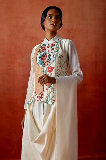 Buy_Jajaabor_Ivory Chanderi Silk Embroidery Mandarin Collar Angarkha Jacket And Kurta Set 