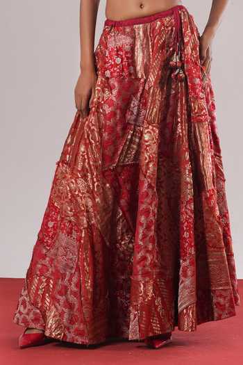 Buy_Urvashi Kaur_Red Brocade, Tussar, Silk, Tissue Zari V-neck Athena Woven Bralette _Online_at_Aza_Fashions