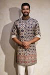 Buy Char Chaand Multi Color Linen, Silk Indigo Ajrakh Mosaic Kurta at Aza Fashions Buy_Char Chaand_Multi Color Linen, Silk Indigo Ajrakh Mosaic Kurta _at_Aza_Fashions