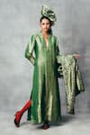 Buy_Ekaya Banaras_Green Silk V-neck Handwoven Banarasi Emboss Kaftan _at_Aza_Fashions