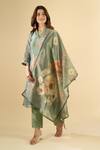Buy_Naintara Bajaj_Green Tissue V-neck Ramika Printed Kurta Set 