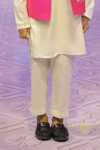 Buy_Yuvraani Jaipur_Fuchsia Silk, Cotton, Taffeta Embroidery Hand Bundi Kurta And Pant Set _Online_at_Aza_Fashions