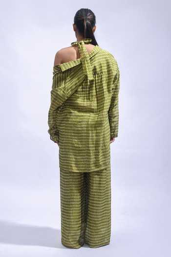 Shop_JAYATI GOENKA_Olive Green Chanderi Silk Halter Neck, Collared Mud Block Print Pant Set _at_Aza_Fashions