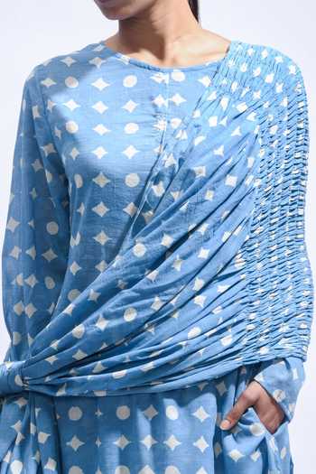 JAYATI GOENKA_Blue Cotton Round Neck Sky Mud Printed Premium Kurta Set _at_Aza_Fashions