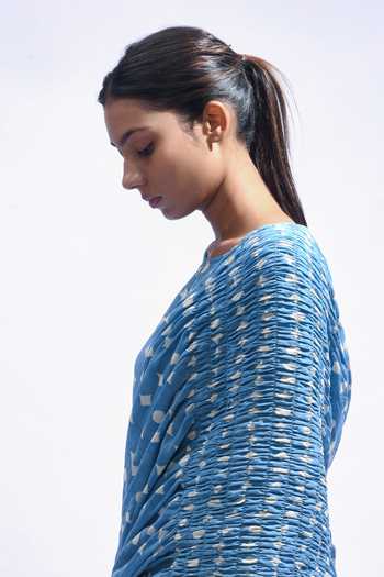 JAYATI GOENKA_Blue Cotton Round Neck Sky Mud Printed Premium Kurta Set _Online