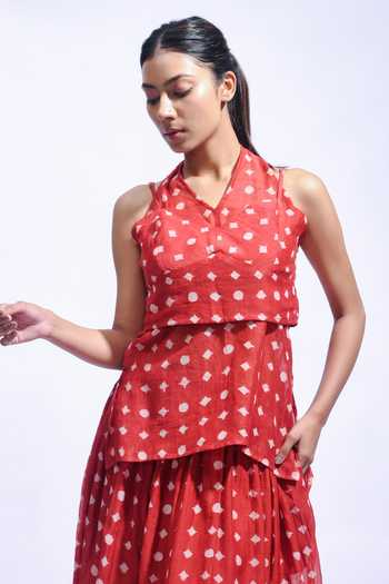 JAYATI GOENKA_Red Chanderi Silk Halter Neck Crimson Mud Block Camisole And Skirt Set _at_Aza_Fashions