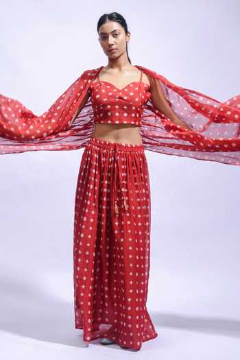 Shop_JAYATI GOENKA_Red Chanderi Silk Sweetheart Neck Printed Skirt Set _Online_at_Aza_Fashions
