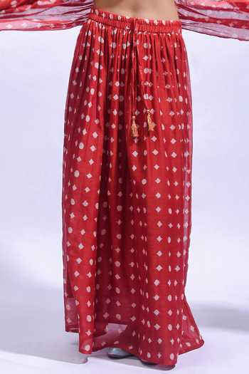 JAYATI GOENKA_Red Chanderi Silk Sweetheart Neck Printed Skirt Set _at_Aza_Fashions