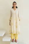 Swatti Kapoor_Yellow Chanderi Embroidery, Beads V-neck Lake Handwoven Kurta Set _at_Aza_Fashions