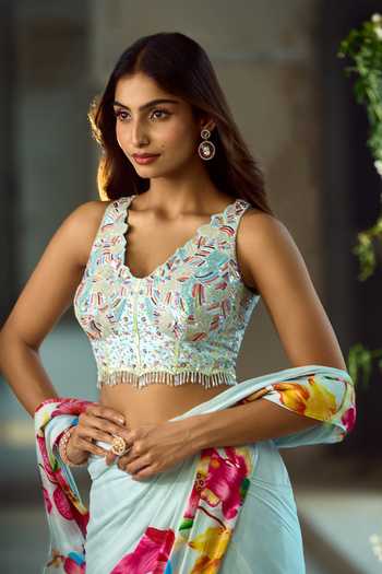 Buy_Samyukta Singhania_Blue Viscose, Silk Beads, Tassels Sweetheart Floral Pattern Pre-draped Saree Set 