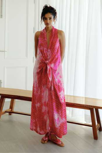 Buy_Ituvana_Pink Silk Plunge Neck Antara Bandhani Gaaji Dress _at_Aza_Fashions