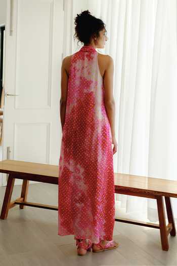 Shop_Ituvana_Pink Silk Plunge Neck Antara Bandhani Gaaji Dress _at_Aza_Fashions