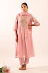 Buy_Tatwa_Pink Chanderi Embroidery Round Neck Floral Patchwork Kurta Set _at_Aza_Fashions