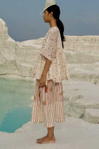 Ahmev_Ivory Cotton, Chanderi Round Neck Taya Raglan Top _at_Aza_Fashions