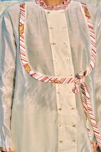 Buy_Ahmev_Gold Chanderi Embroidery Mandarin Collar Thida Shirt 