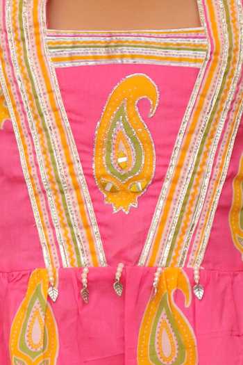 JILMIL DREAMWEAR_Pink Cotton Mirrors, Beads, Girls Paisley Print Kurta Set With Pant And Dupatta _at_Aza_Fashions