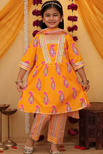 Buy_JILMIL DREAMWEAR_Yellow Cotton Printed Kurta Set _at_Aza_Fashions