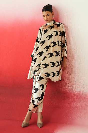 Shop_Rainas_Off White Velvet Mandarin Collar Abstract Print Tunic Set 