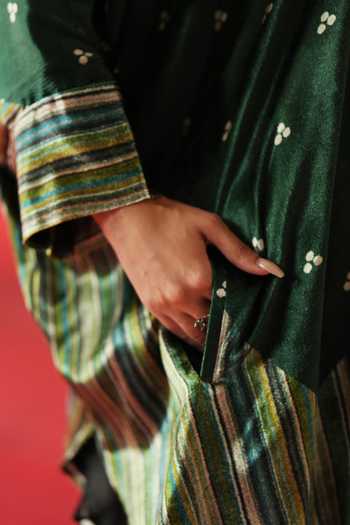 Rainas_Green Velvet Mandarin Collar Printed Kaftan Pant Set _Online
