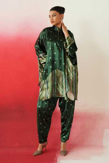 Buy_Rainas_Green Velvet Mandarin Collar Printed Kaftan Pant Set _Online