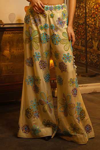 Buy_Vandana Sethi_Blue Organza Beads, Zari, Metallic Thread Square Neck Kurta Set With And Work _Online_at_Aza_Fashions