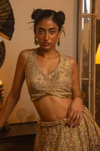 Vandana Sethi_Gold Organza Piping V-neck Embroidered Lehenga Set With Blouse And Dupatta _Online_at_Aza_Fashions