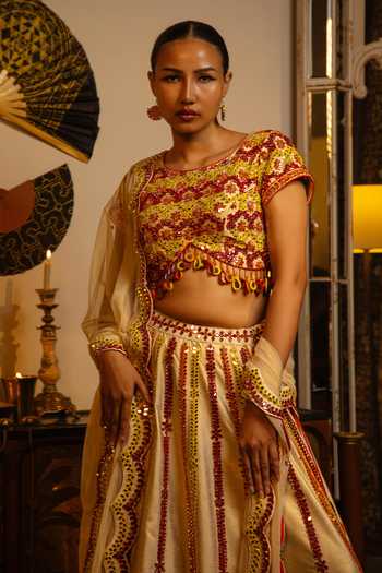 Buy_Vandana Sethi_Gold Silk Embroidery, Sequins, Mirrors Round Neck Raw Lehenga Set _Online_at_Aza_Fashions