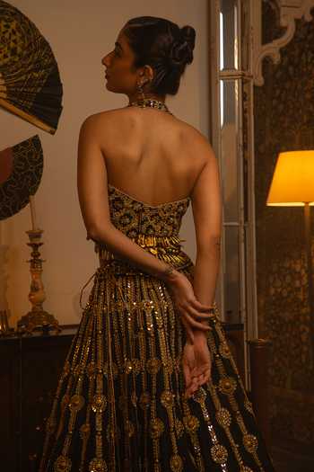 Buy_Vandana Sethi_Black Dupion Sequins, Mirrors, Metallic Thread V-neck And Work Silk Lehenga Set _Online_at_Aza_Fashions