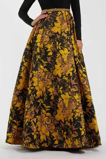 Mac Duggal_Black Polyester Zari, Metallic Thread Round Neck Floral Pattern Gown _Online_at_Aza_Fashions