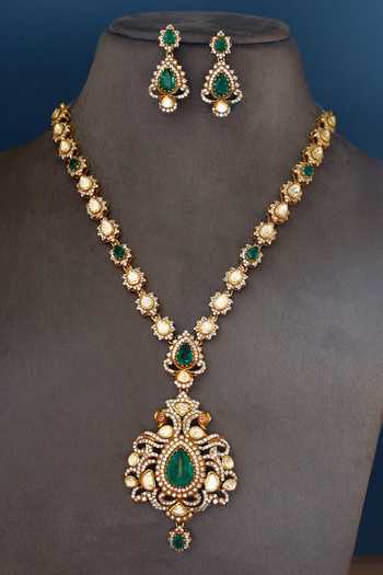 Buy_Mero Jewellery_Green Stones Floral Pendant Necklace Set _at_Aza_Fashions
