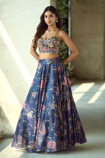 Samyukta Singhania_Pink Lycra Zari Sweetheart Neck Handwork Printed Lehenga Set With Corset _Online_at_Aza_Fashions