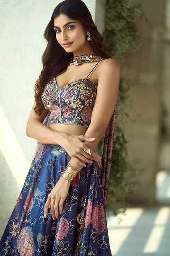 Samyukta Singhania_Pink Lycra Zari Sweetheart Neck Handwork Printed Lehenga Set With Corset 