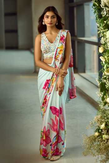 Samyukta Singhania_Blue Viscose, Silk Beads, Tassels Sweetheart Floral Pattern Pre-draped Saree Set 